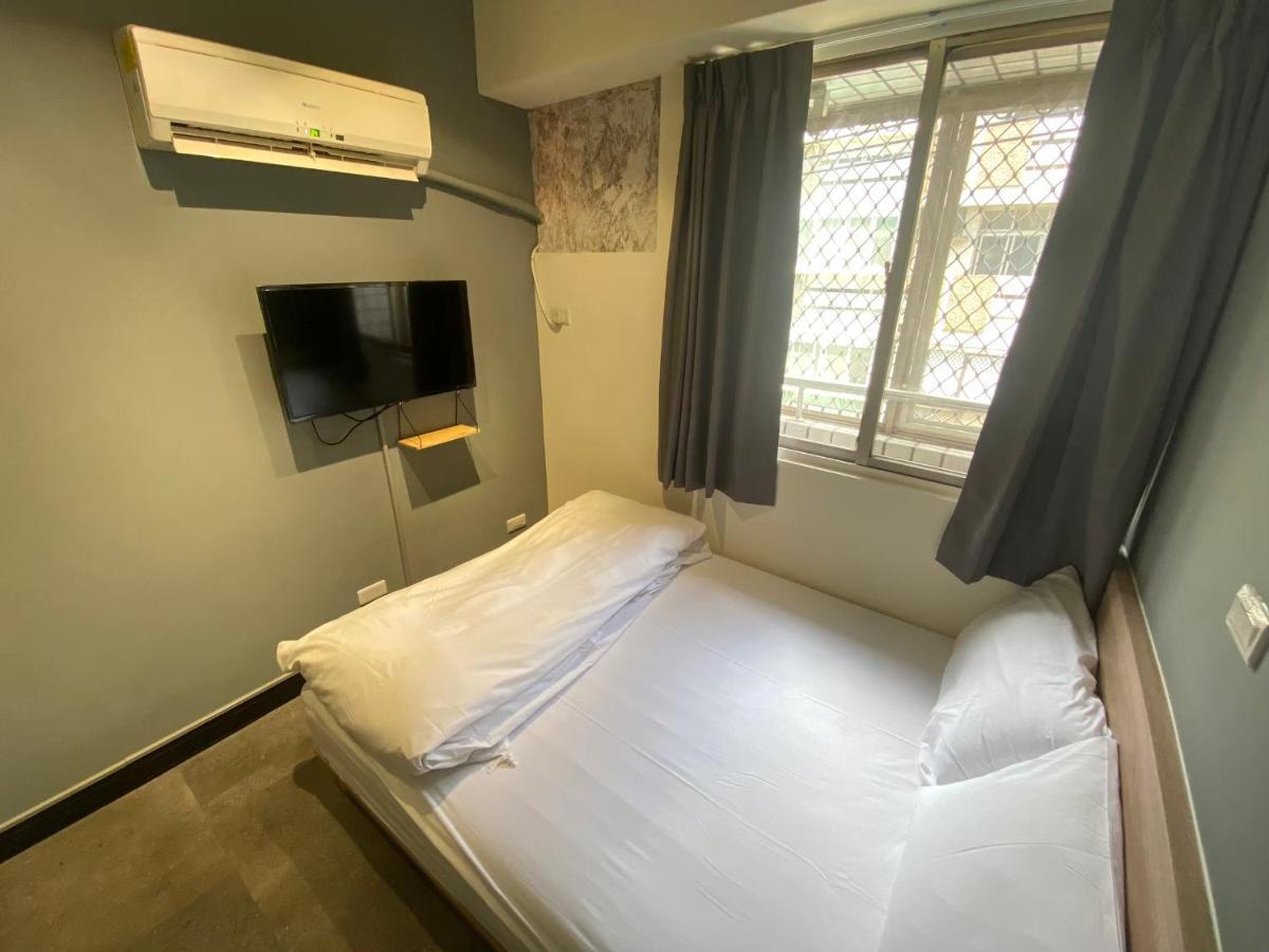 Fengjia Gift Box Homestay Taichung Exterior photo