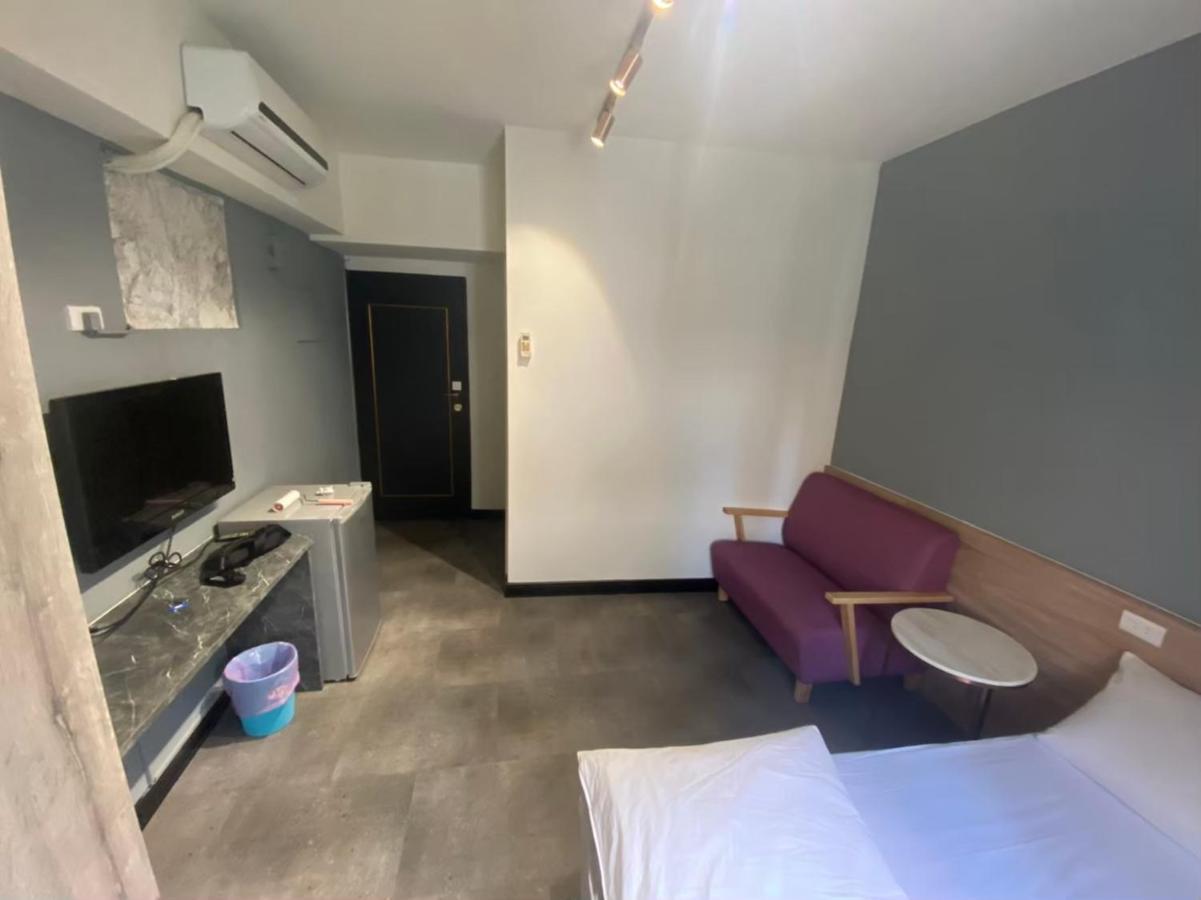 Fengjia Gift Box Homestay Taichung Exterior photo
