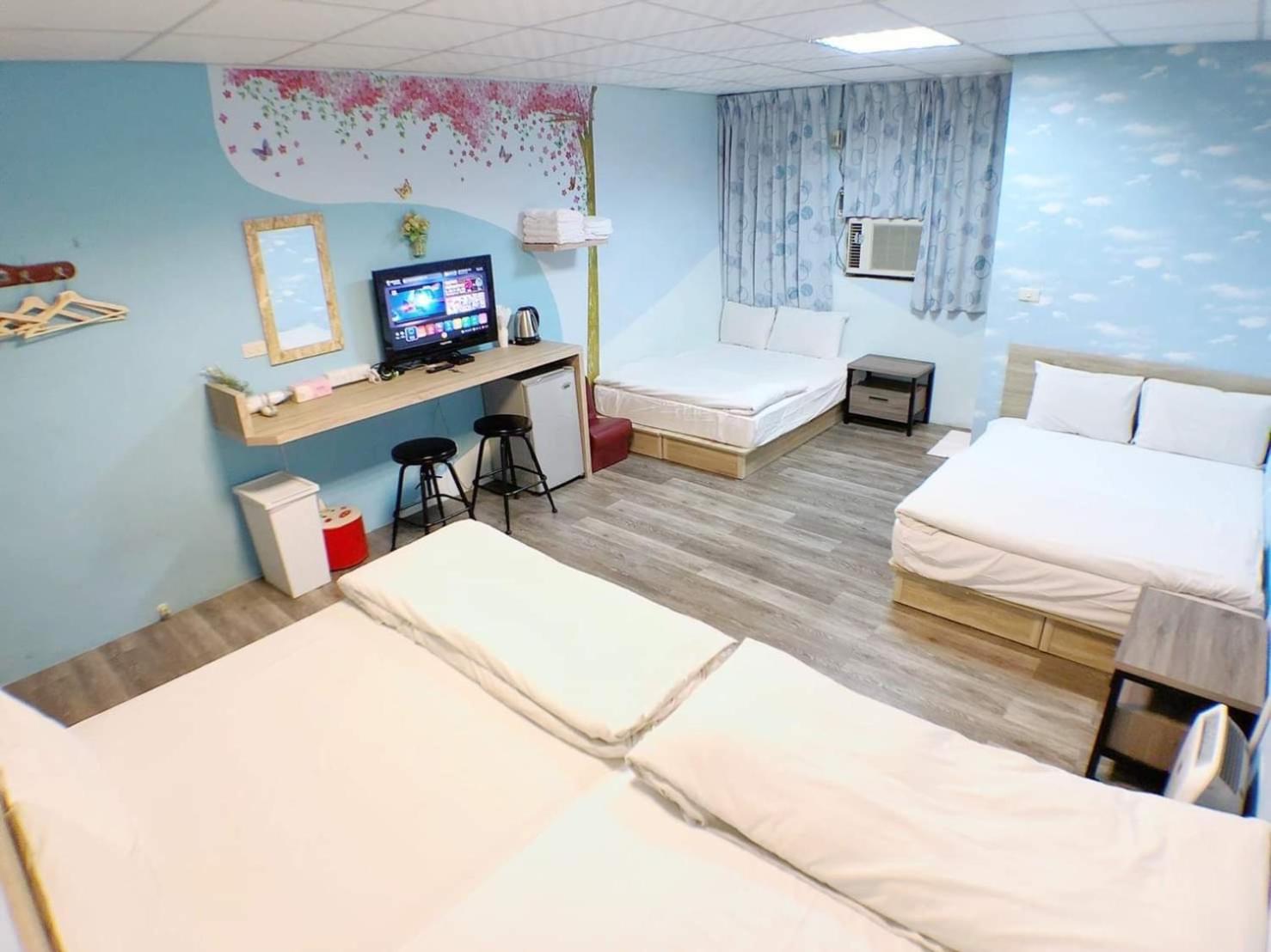 Fengjia Gift Box Homestay Taichung Exterior photo