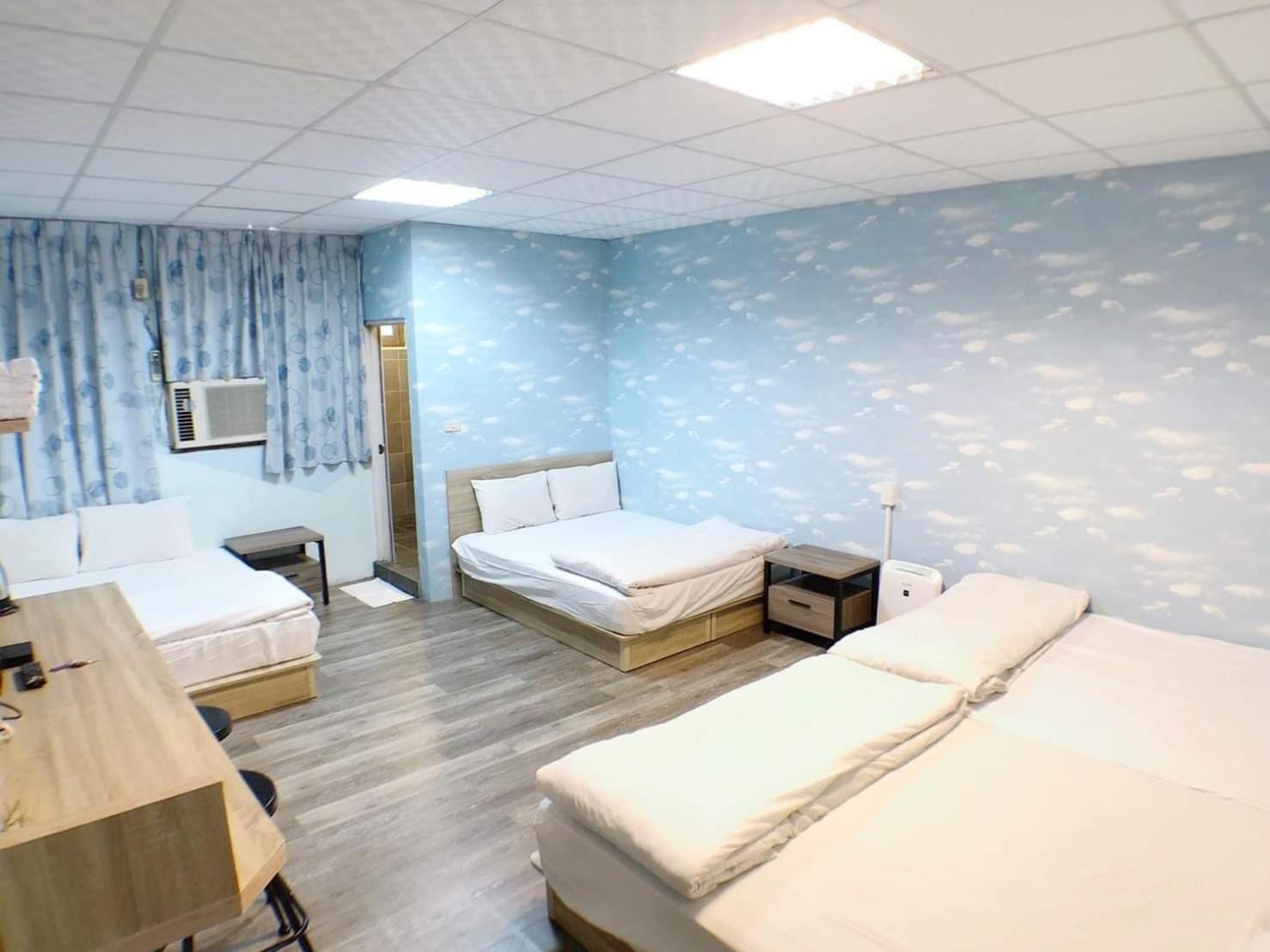 Fengjia Gift Box Homestay Taichung Exterior photo