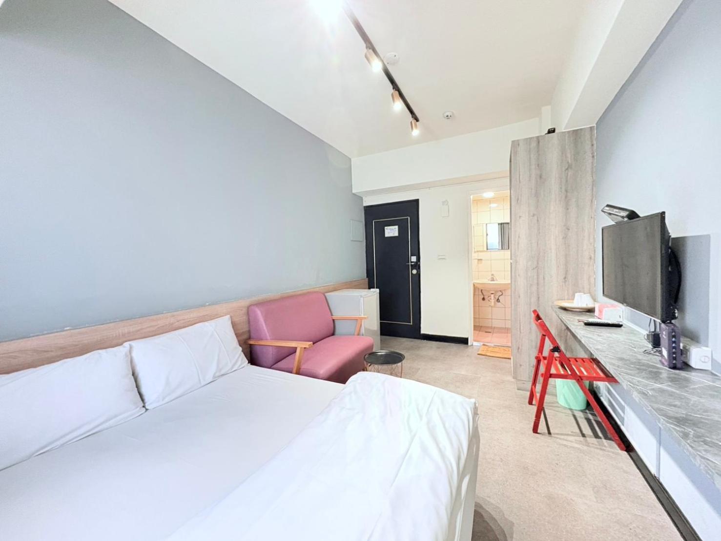 Fengjia Gift Box Homestay Taichung Exterior photo