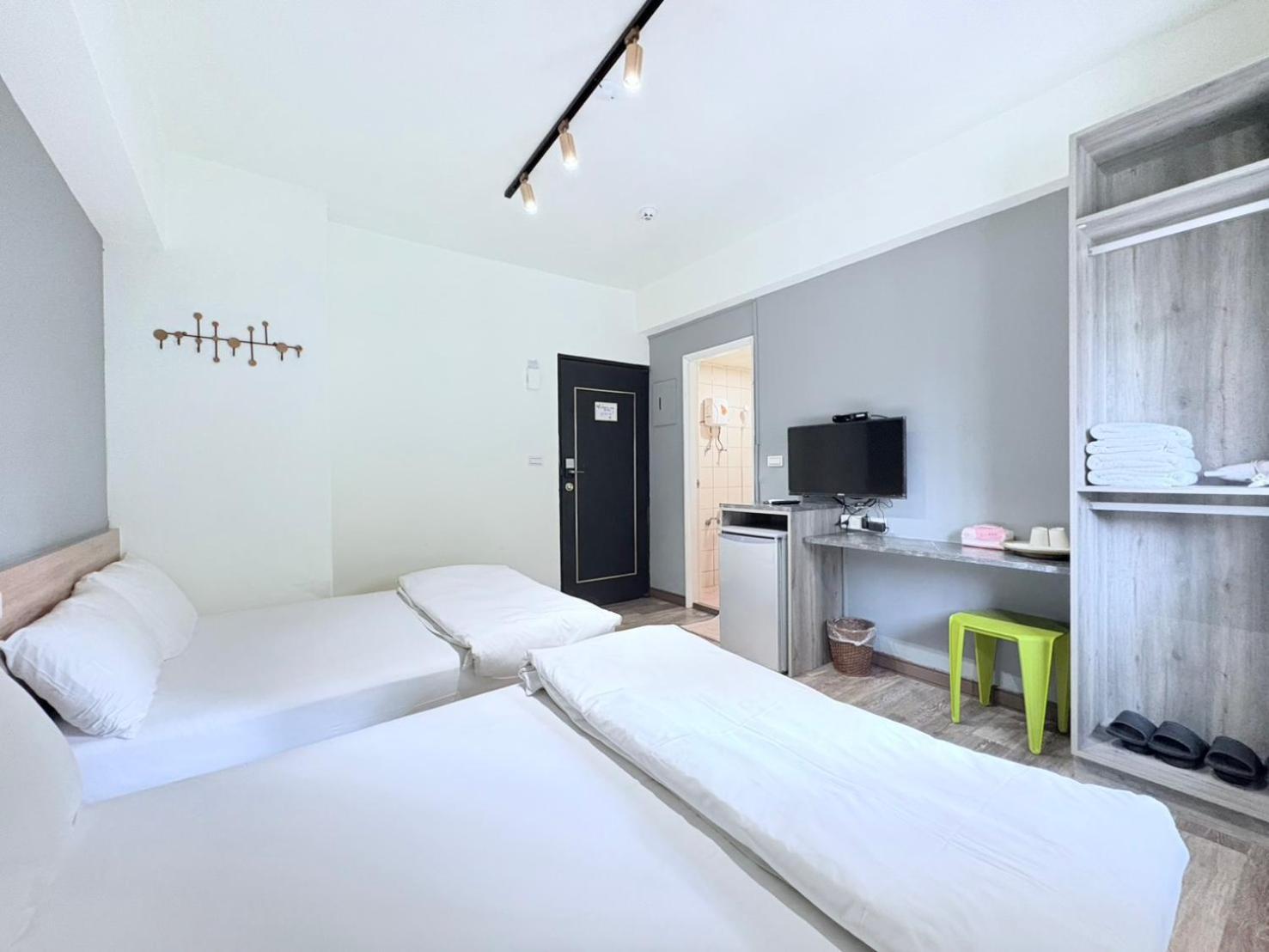 Fengjia Gift Box Homestay Taichung Exterior photo